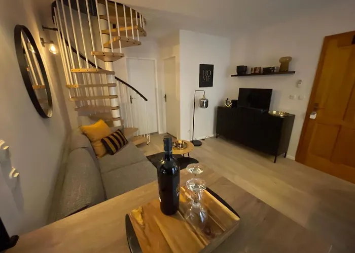 Domicil Arna Ρόβινι